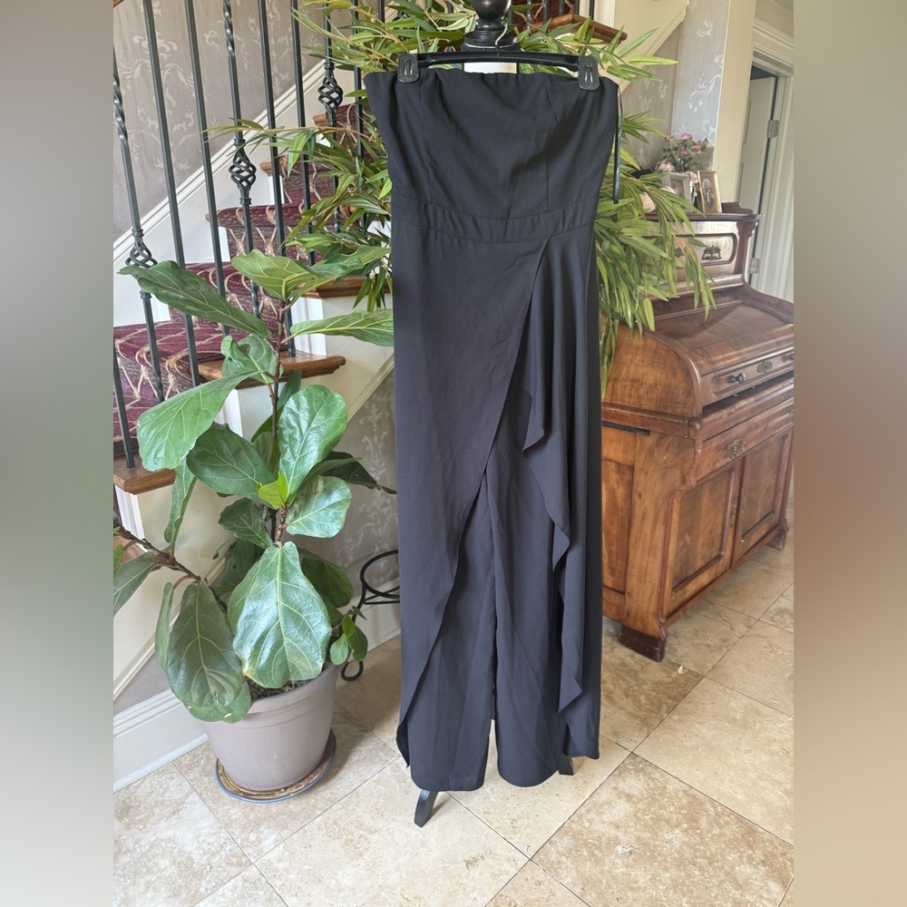 LULU’s ladies, black sleeveless jumpsuit, zip up back flowy wide leg medium - Picture 8 of 12